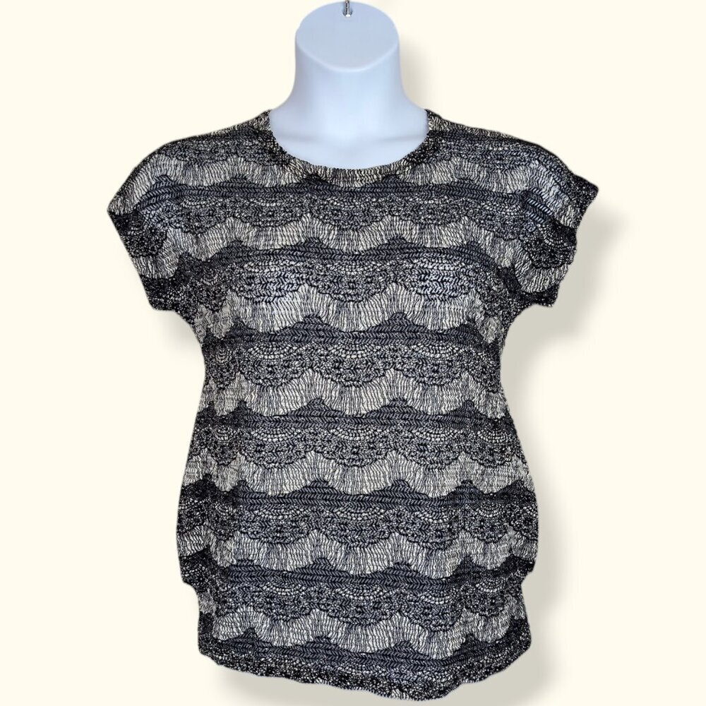B&W Scallop Knit Top